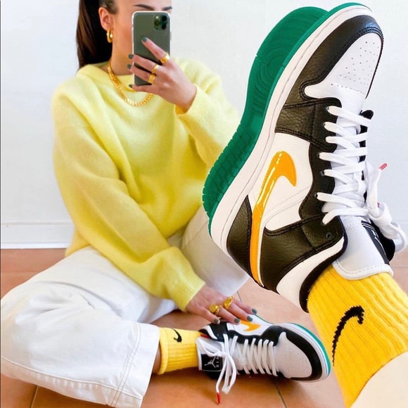 Jordan 1 Alternate Swooshes Red Yellow - Picture 1 of 6